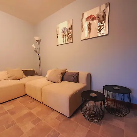 Au Pied De Vigne 公寓式酒店 4*