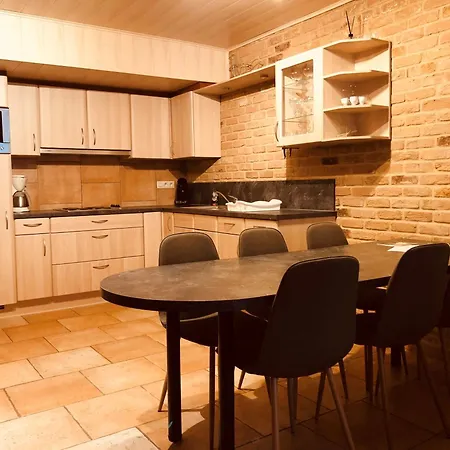 Au Pied De Vigne 瑟穆瓦河畔夫雷斯